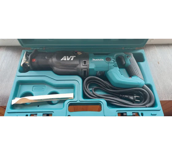   Makita JR3070CT