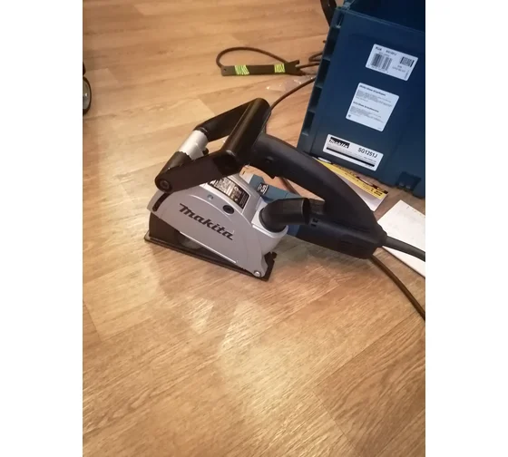  Makita SG1251J
