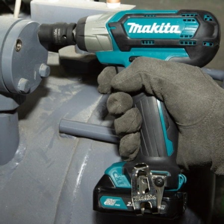   Makita TW141DWAE