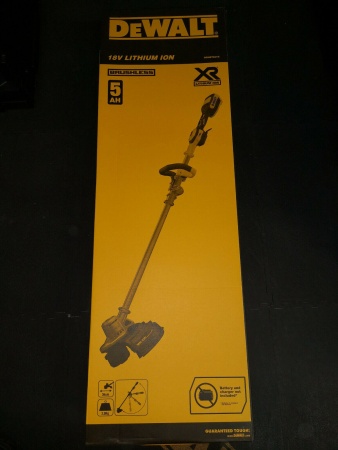 Триммер аккумуляторный DEWALT DCMST 561 N (без акб и зу), DCMST561N-XJ Триммер аккумуляторный DEWALT DCMST 561 N (без акб и зу)