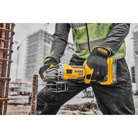   DEWALT DCG405P3-QW