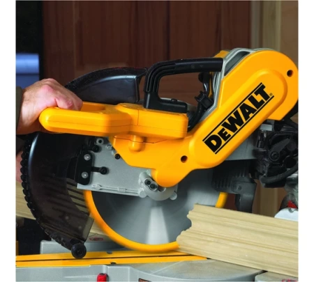   DEWALT DW 717 XPS-QS