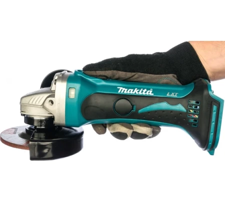   Makita DGA452Z
