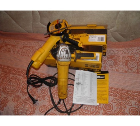  DEWALT DWE4215-KS