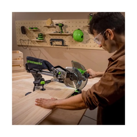 Пила торцовочная аккумуляторная GREENWORKS GD24MS216 (216*30мм, б/щ, протяжка, без АКБ и ЗУ) 1501707, 1501707 Пила торцовочная аккумуляторная GREENWORKS GD24MS216 (216*30мм, б/щ, протяжка, без АКБ и ЗУ) 1501707