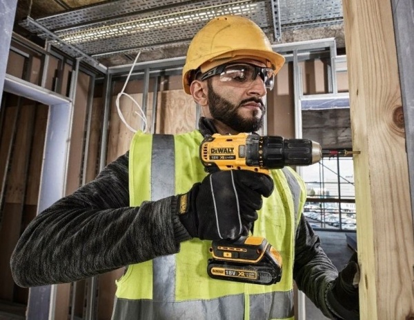  DEWALT DCD 777 D2T-QW