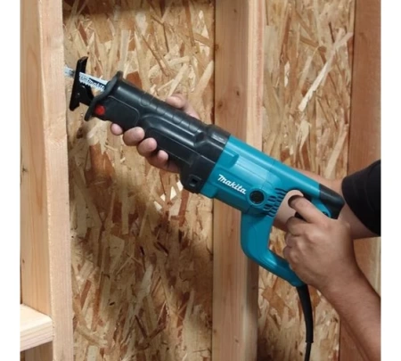   Makita JR3050T