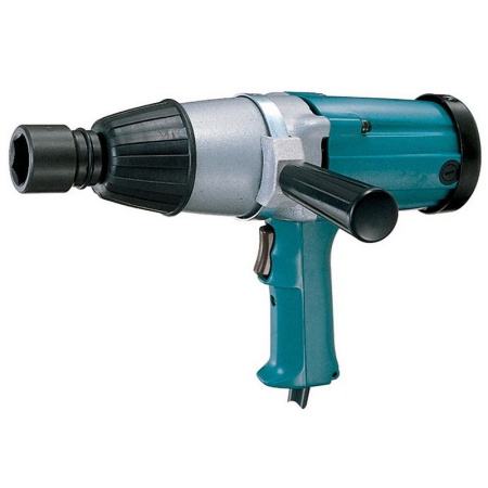   Makita 6906