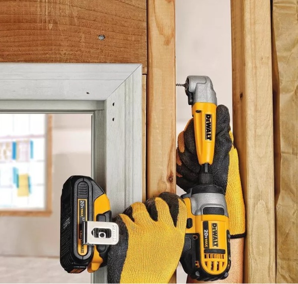 Насадка для шуруповерта DEWALT угловая ударная с набором бит (9шт) IMPACT, DT71517T-QZ Насадка для шуруповерта DEWALT угловая ударная с набором бит (9шт) IMPACT