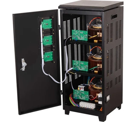 Стабилизатор напряжения РЕСАНТА АСН-15000/3-ЭМ, 63/4/5 Стабилизатор напряжения РЕСАНТА АСН-15000/3-ЭМ