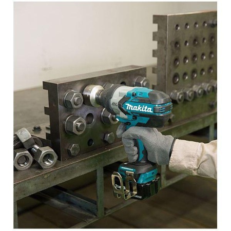    Makita DTW1001Z