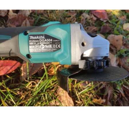   Makita DGA504Z