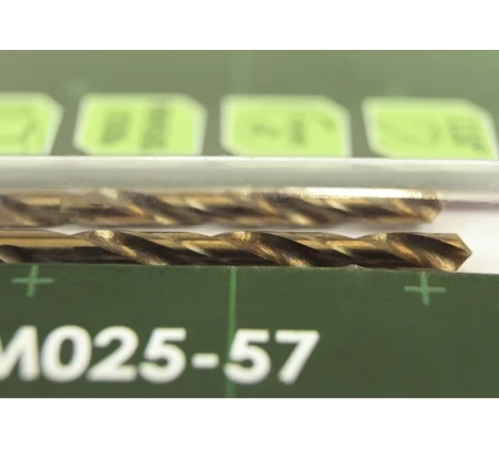    2,557 (2/)  (B1055-M025-57)