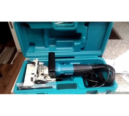  Makita PJ7000