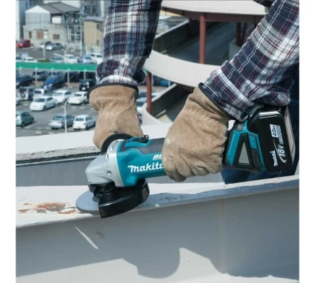   Makita DGA511Z