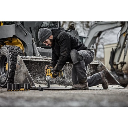    DEWALT DCF961NT-XJ (18, 2372, 1890/,    , )