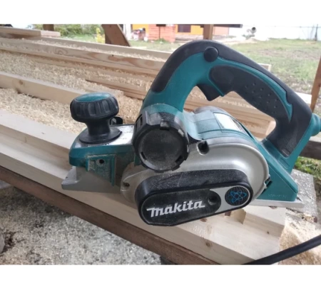 ������� Makita KP0810C