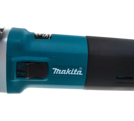   Makita GD0800C