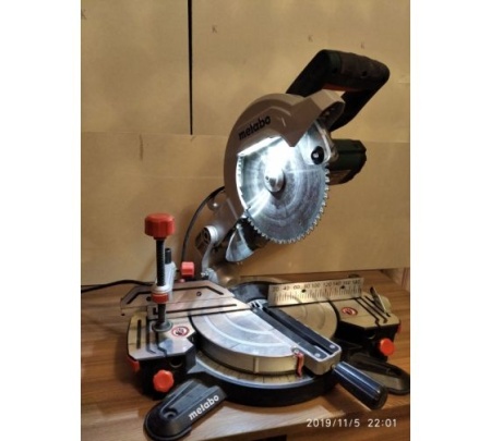 Пила торцовочная METABO KS216M, 619216000 Пила торцовочная METABO KS216M