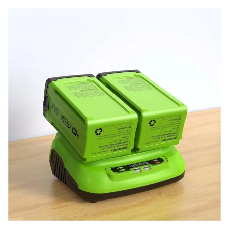 Зарядное устройство GREENWORKS G40UC8 (40В, 8А, быстрое, слайдер, 2-х постовое) 2938807, 2938807 Зарядное устройство GREENWORKS G40UC8 (40В, 8А, быстрое, слайдер, 2-х постовое) 2938807