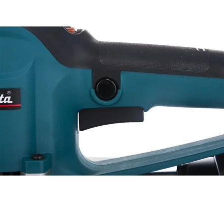  Makita BO4900V
