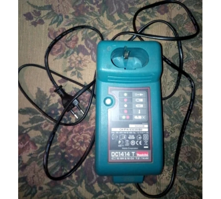 Зарядное устройство Makita DC1414 7.2-14.4 В (193864-0), 193864-0 Зарядное устройство Makita DC1414 7.2-14.4 В (193864-0)