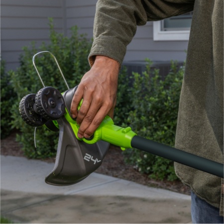 ������� �������������� Greenworks G24LT301 (2113207UB) (24V, 30��, ��� 4�/� � ��)