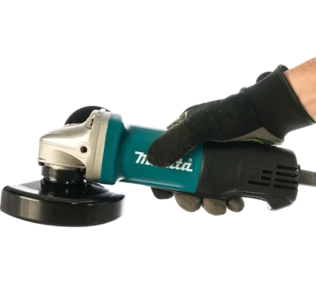  Makita 9558HPG
