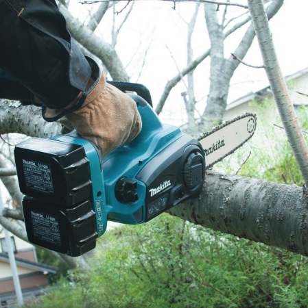    Makita DUC302Z + 630793-1 (DC18RC) + 632G58-9 (BL1840B*2)