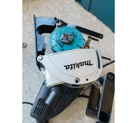  Makita SG1251J