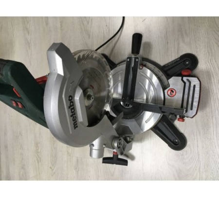 Пила торцовочная METABO KS216M, 619216000 Пила торцовочная METABO KS216M