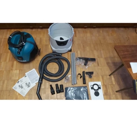   Makita VC2512L